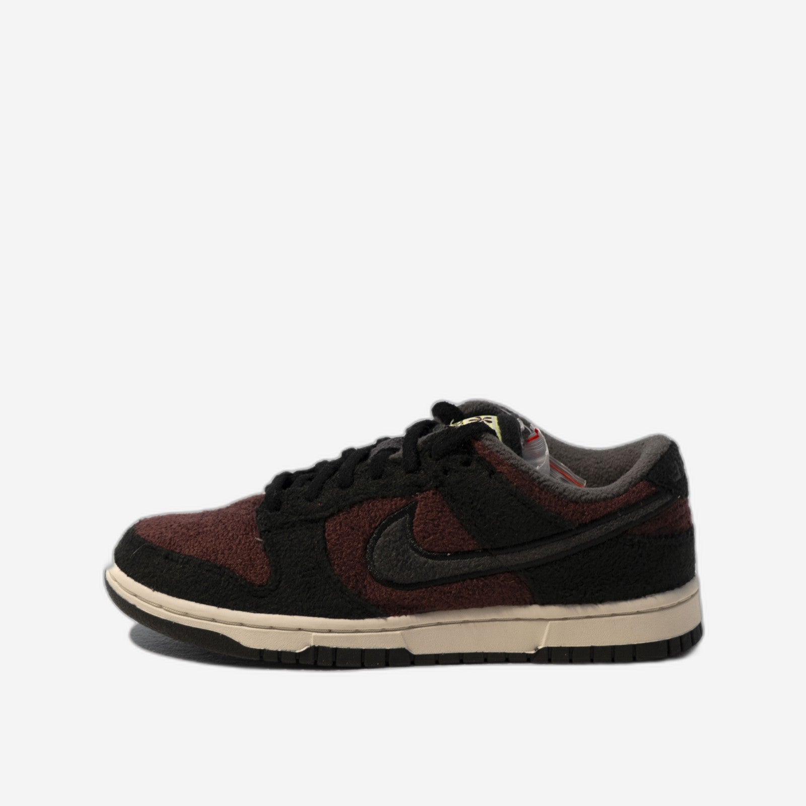 Nike Dunk Low SE Fleece Pack Burgundy Crush