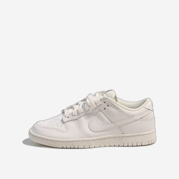 Nike Dunk Low "Triple White"