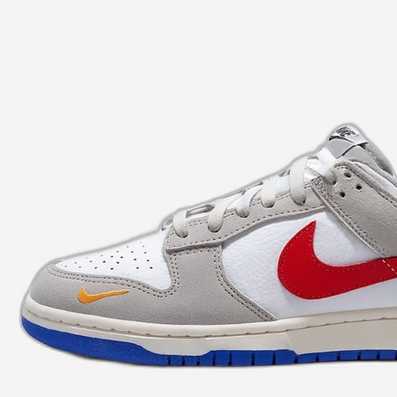 Nike Dunk Low Light Iron/Ore University Red – Detail