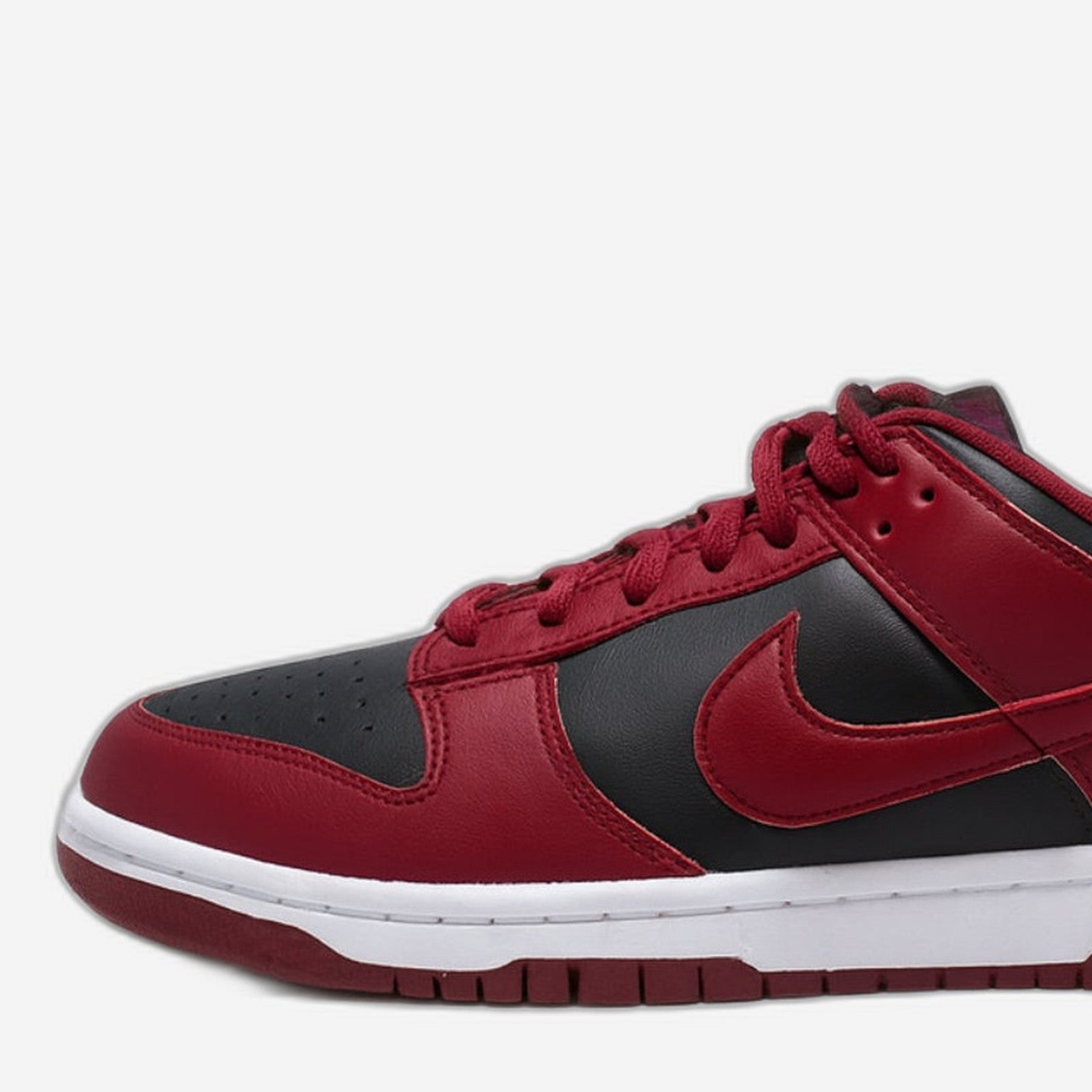 Nike Dunk Low Next Nature Dark Black Red – Detail