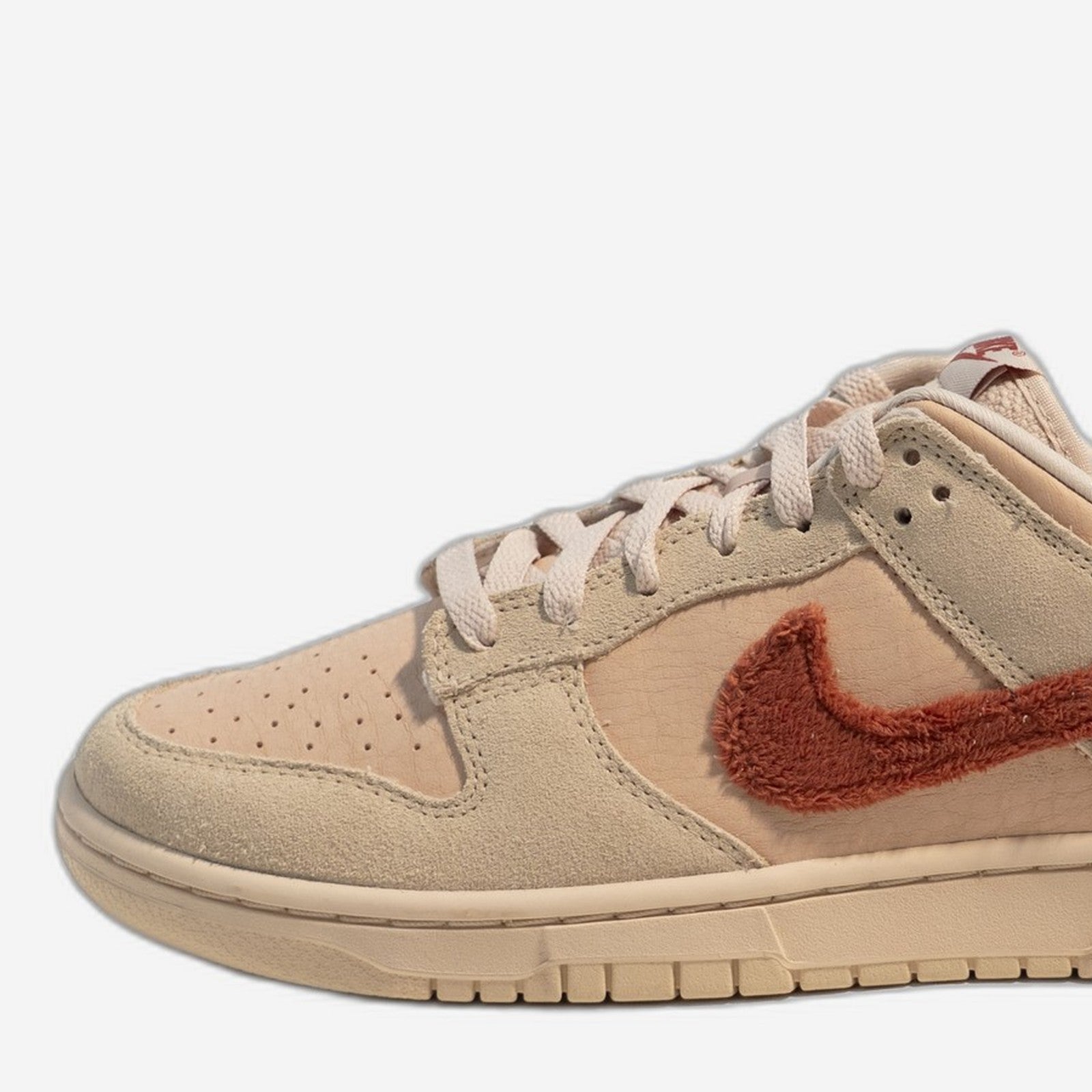 Nike Dunk Low Terry Swoosh Women – Detail