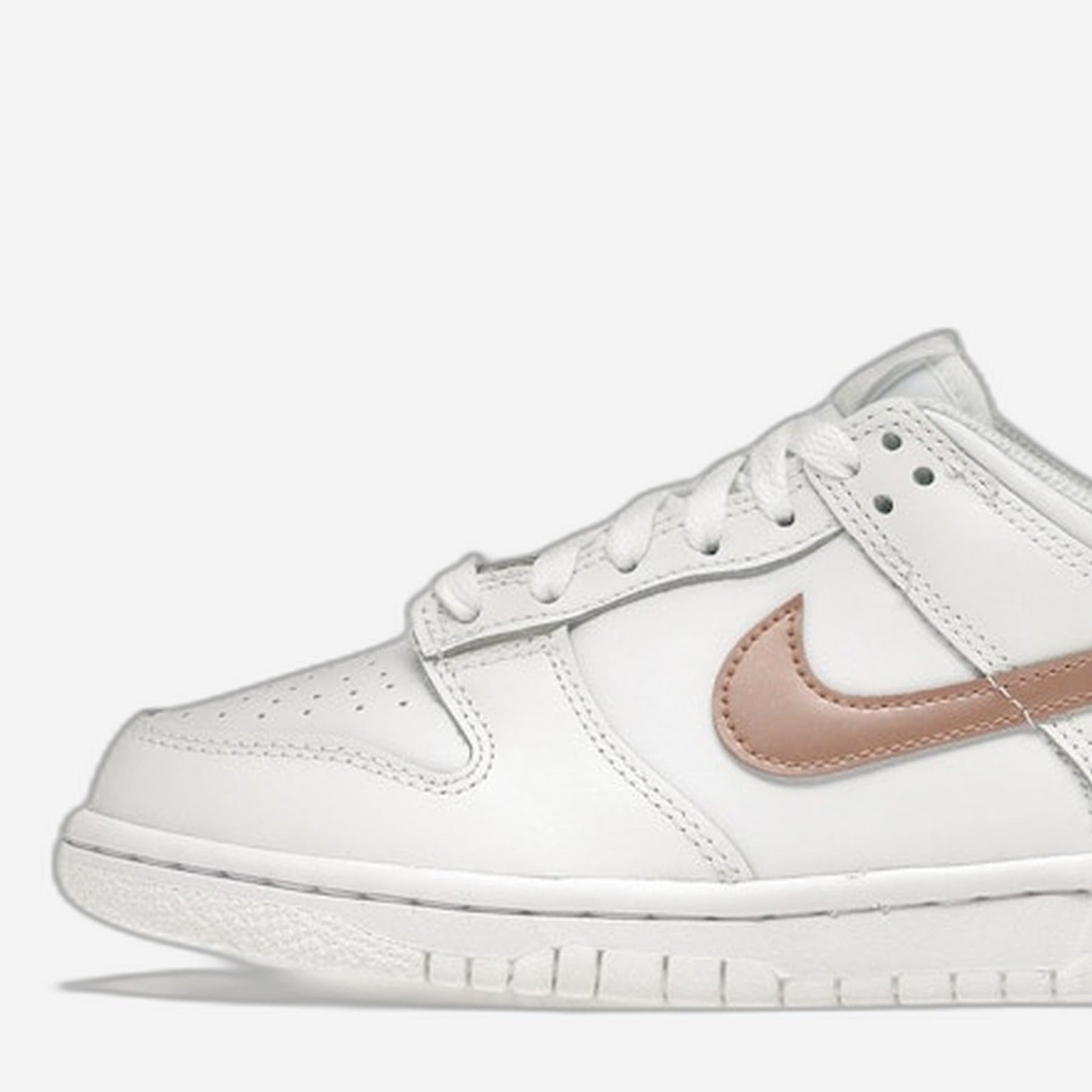 Nike Dunk Low White Metallic Red Bronze – Detail