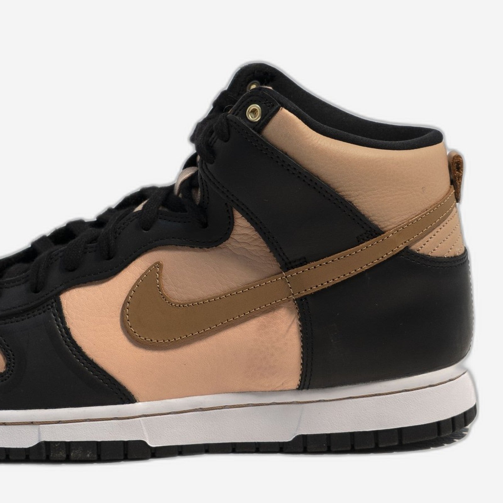 Nike Dunk High LXX Black Flax – Heel