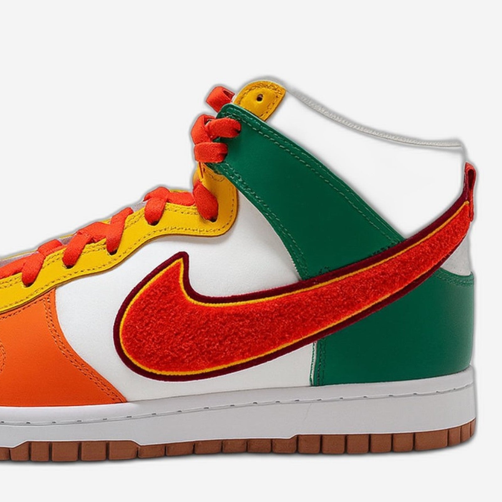 Nike Dunk High Retro University 7-Eleven Habanero Red – Heel