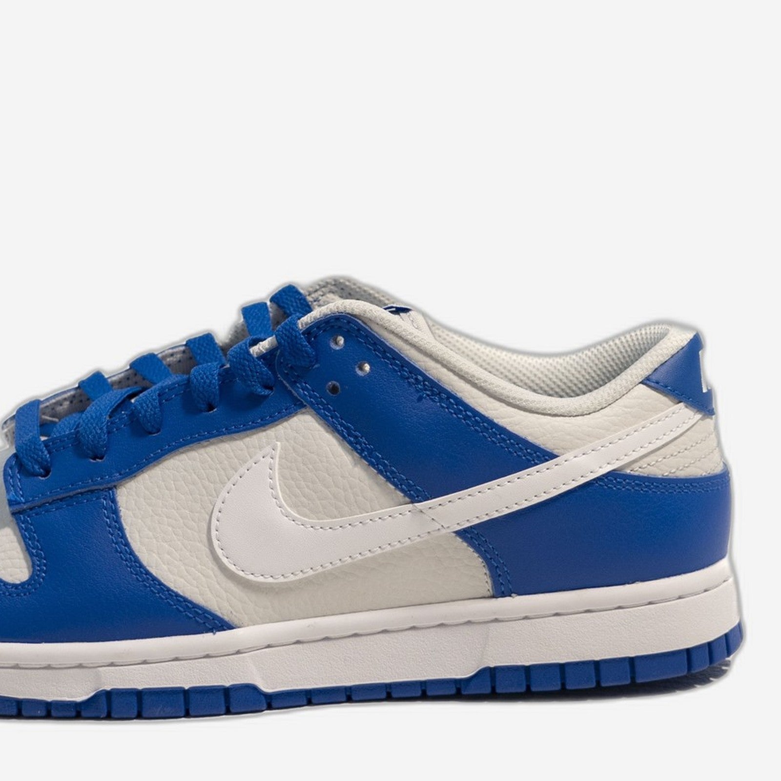 Nike Dunk Low Racer Blue Photon Dust – Heel