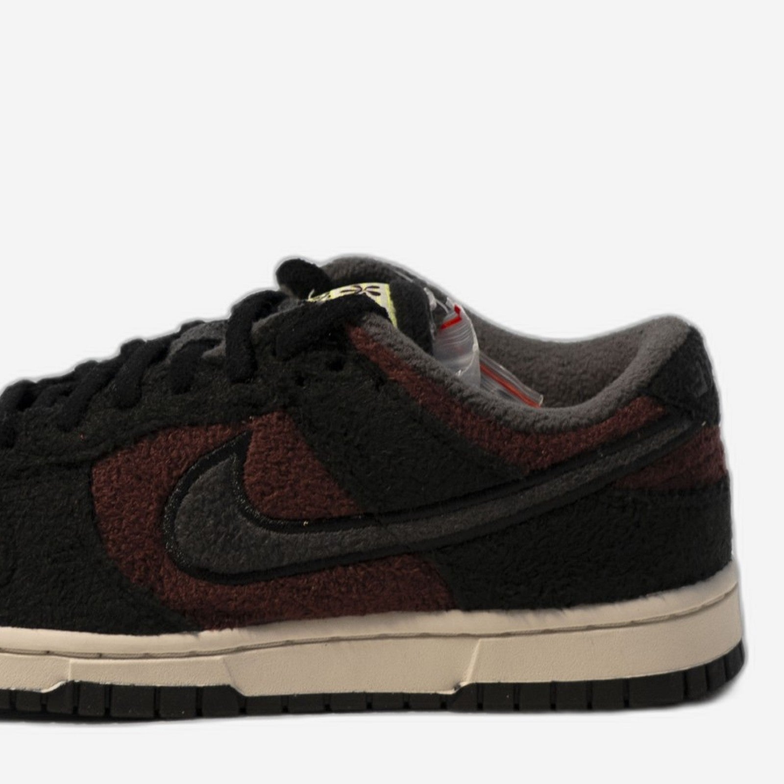 Nike Dunk Low SE Fleece Pack Burgundy Crush – Heel