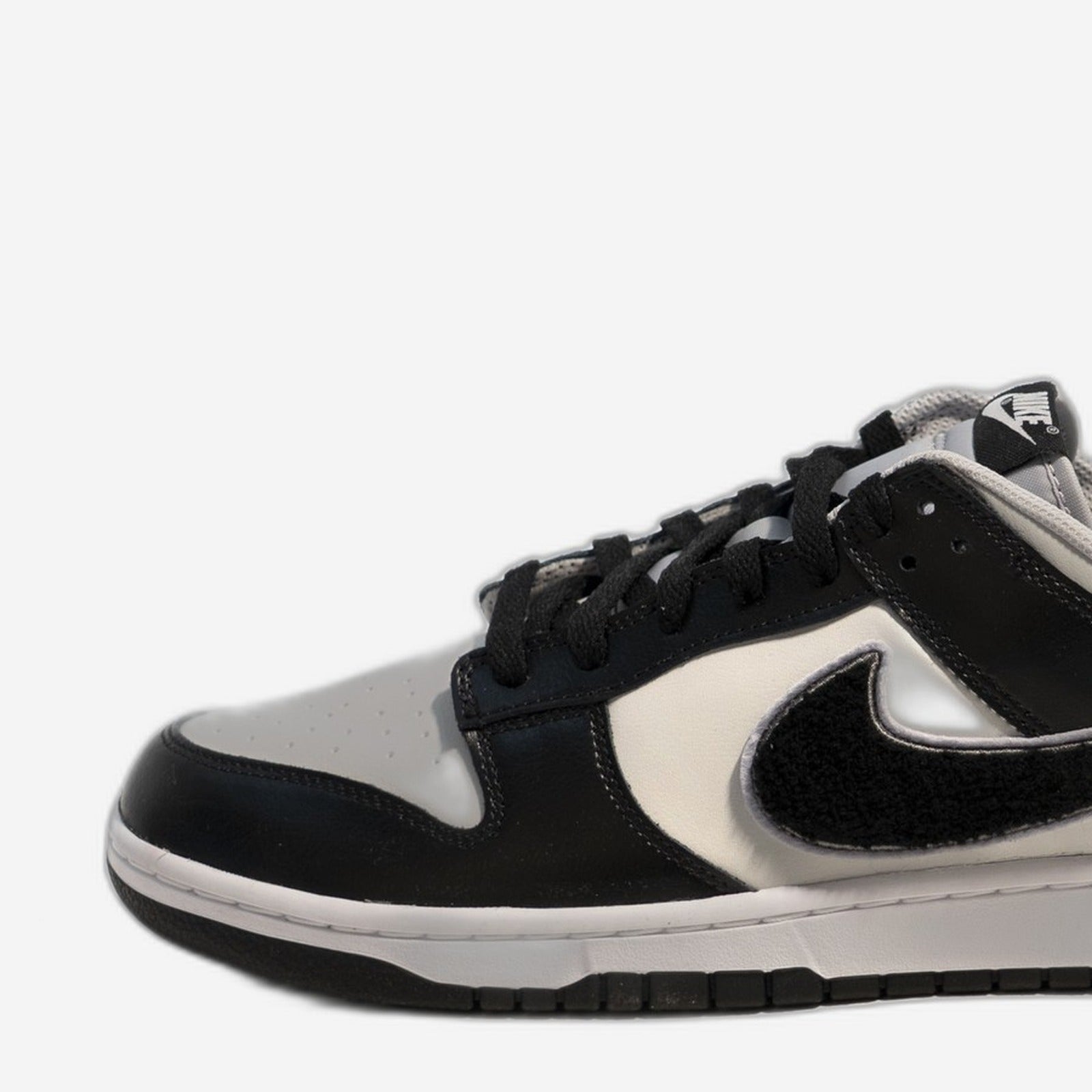 Nike Dunk Low Chenille Swoosh Black Grey – Detail
