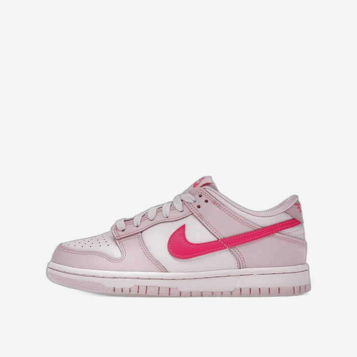 Nike Dunk Low Triple Pink